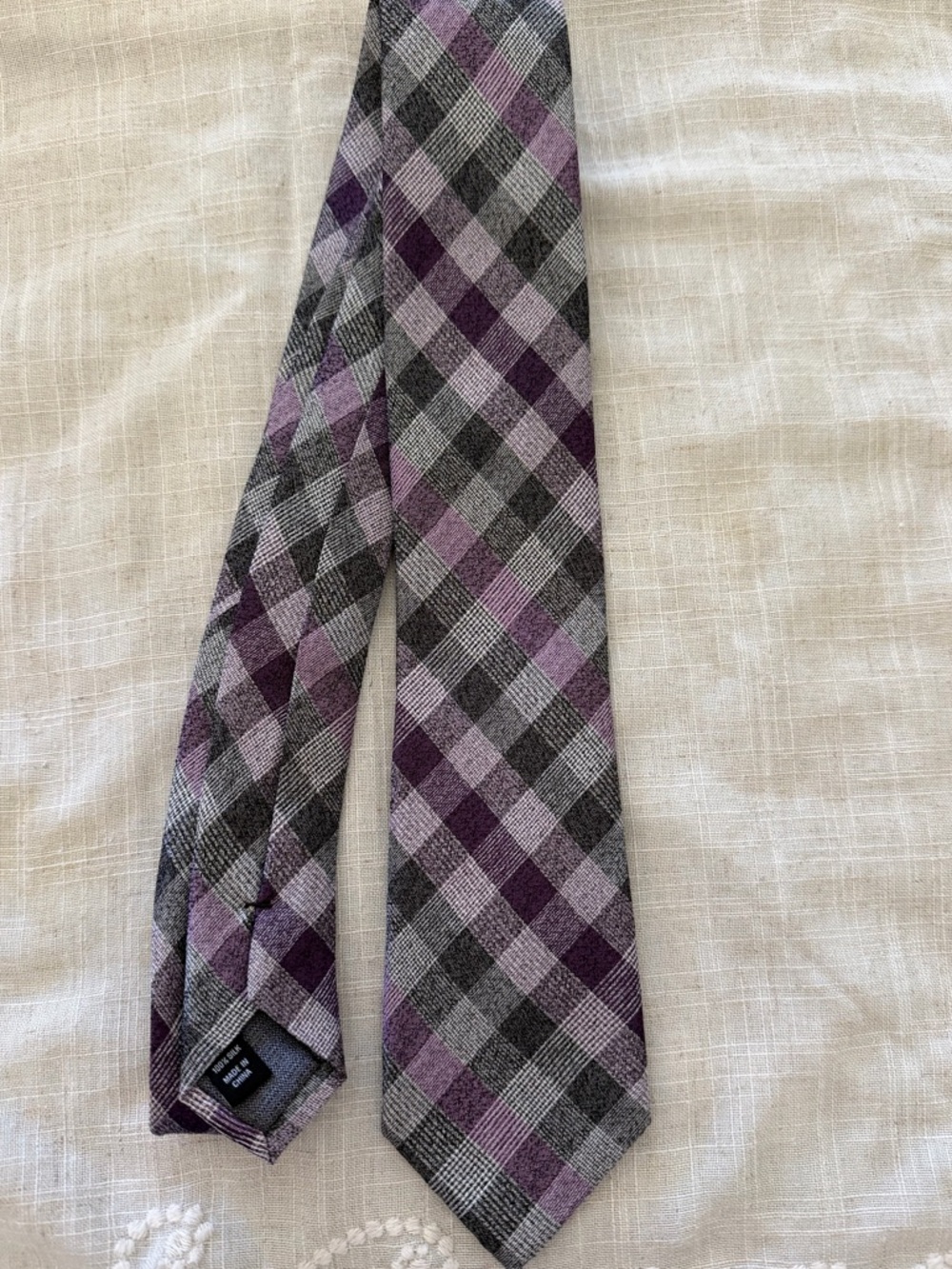 Awearness Kenneth Cole Silk Purple and Grey Plaid Neck Tie